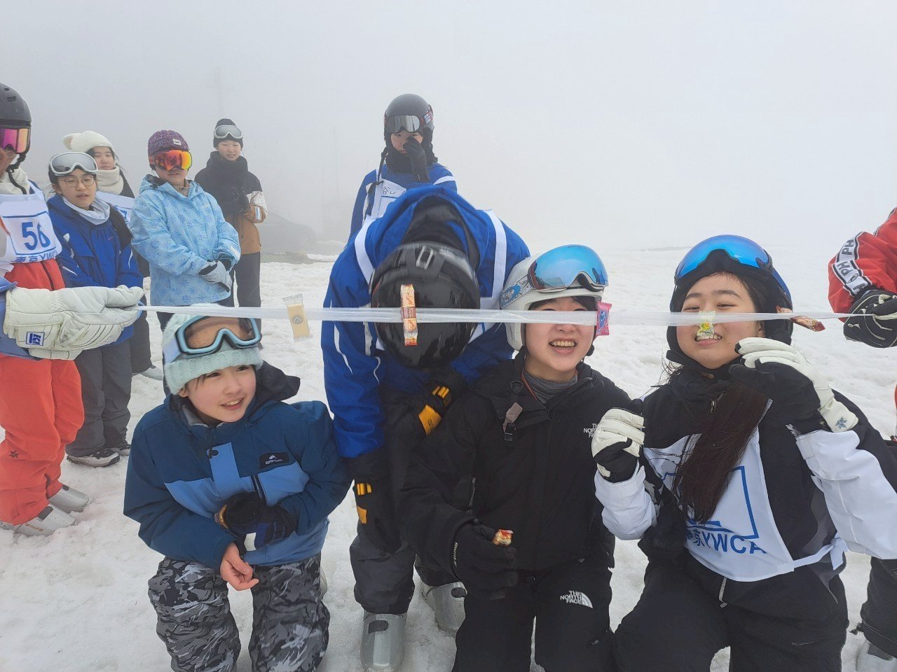 東京YWCA2024年度中高生春スキー飴競争.jpg